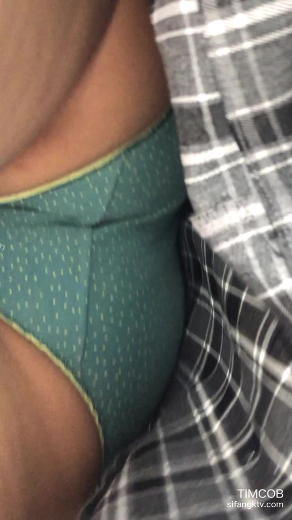 黑色格子保守小美女 59.jpg