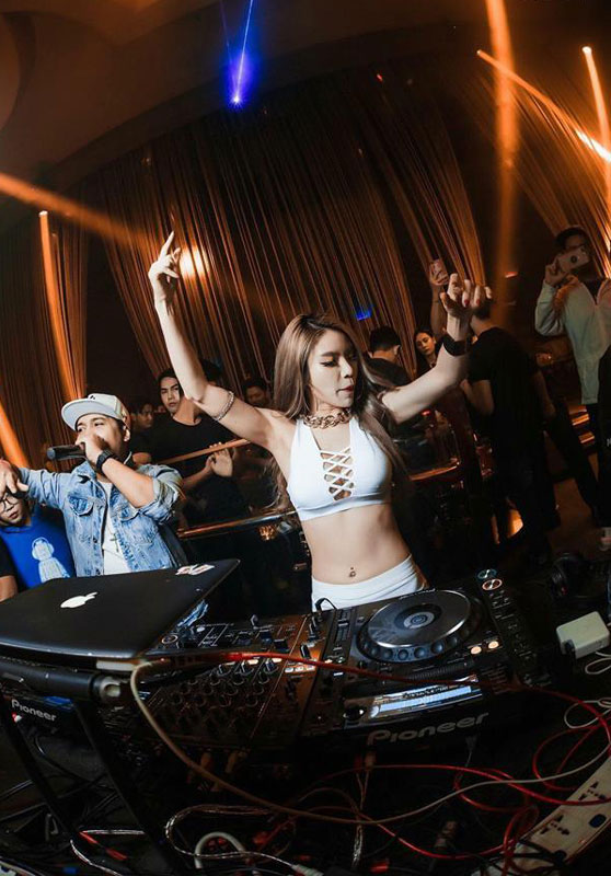 Female DJ Malaysia Image5.jpeg