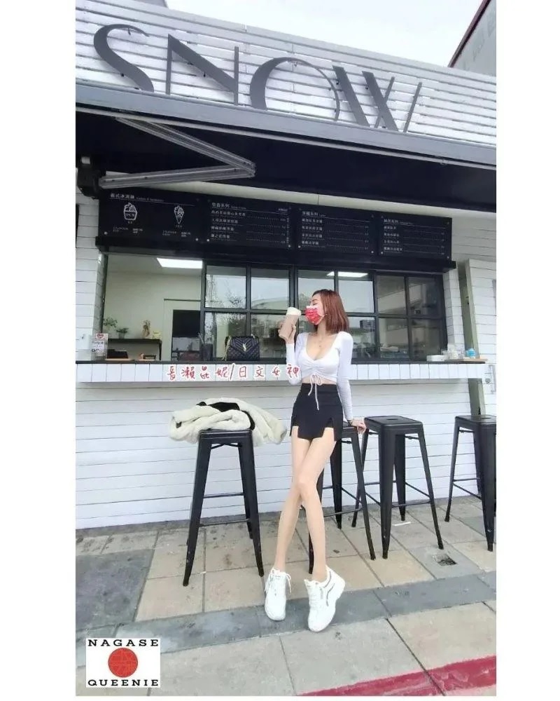 2 長瀨昆妮讓粉絲吃冰顧眼睛。.jpg