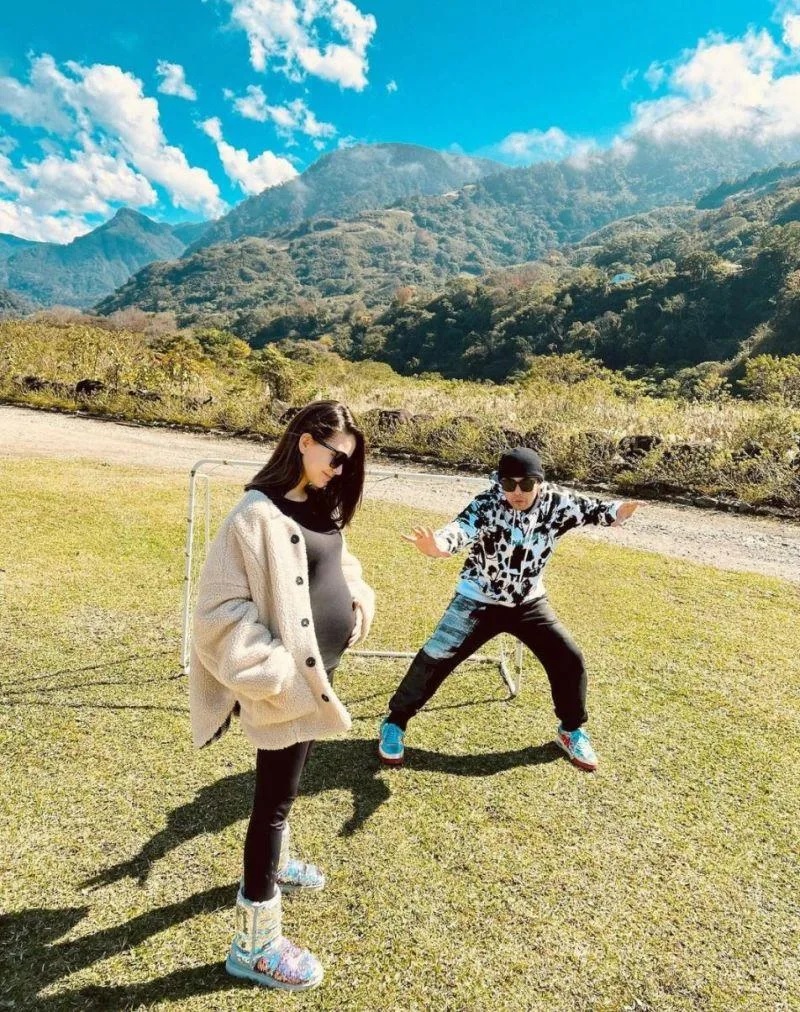 4 昆凌（左）再為周董添第三胎。.jpg