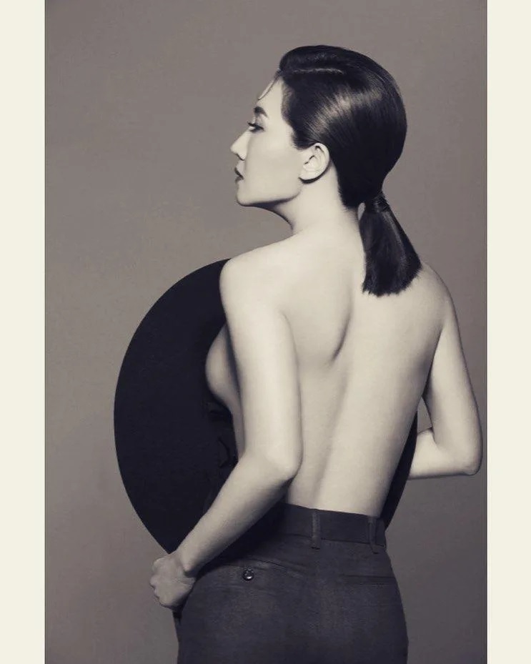 4 謝忻曾拍過上空藝術照。.jpg