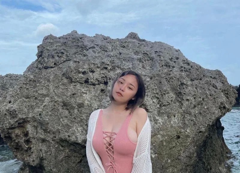 4 開水小姐從實況主走紅變歌手。（圖／翻攝開水小姐IG）.jpg