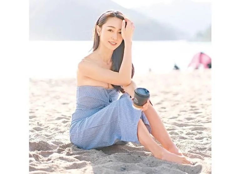 繽FUN女神：黃嘉雯趁沙灘圍封 解封！.jpg