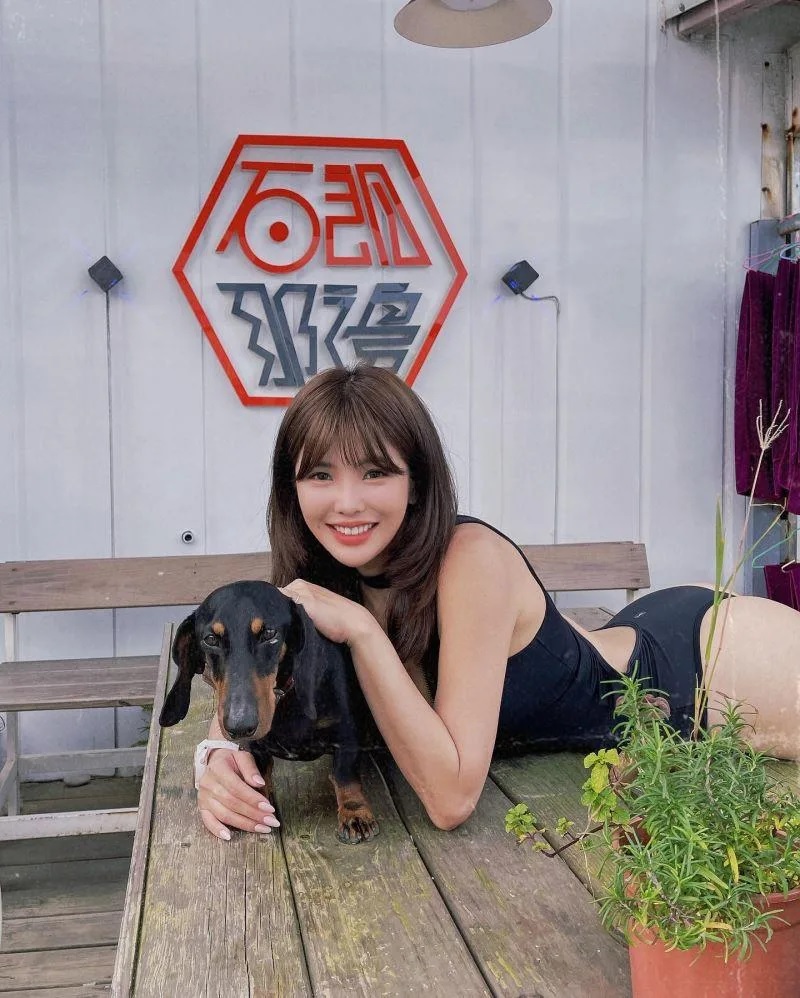 4 壯壯前往綠島拍攝寫真。（圖／壯壯IG）.jpg