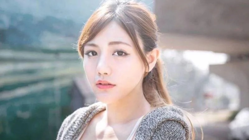 1 「世新校花」陳葳分享福利照。（圖／陳葳臉書）.jpg