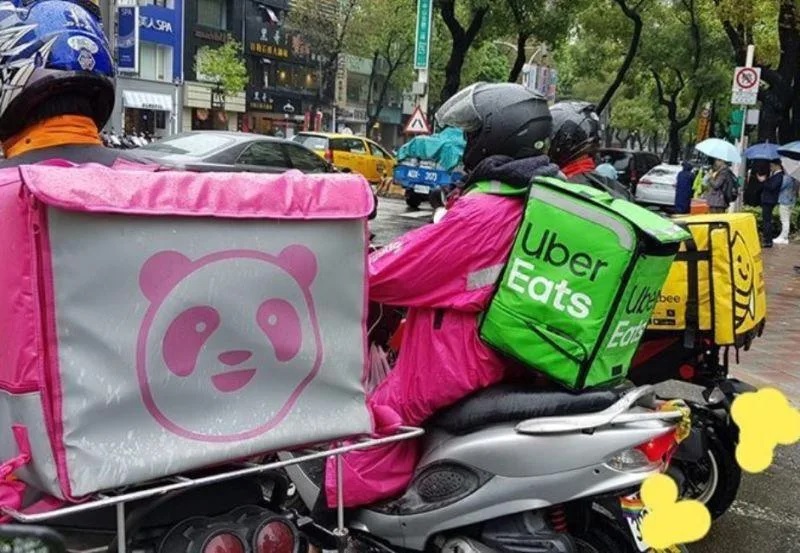 有外送員透露分享，一通客人的電話「妳背上有小孩」，把她嚇得隔天衝去廟宇拜拜。.jpg.jpg