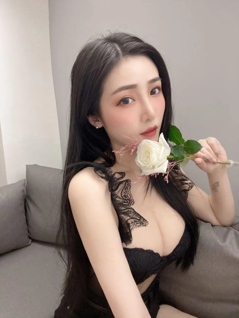 5 許薇安跨足直播衝刺事業。.jpg