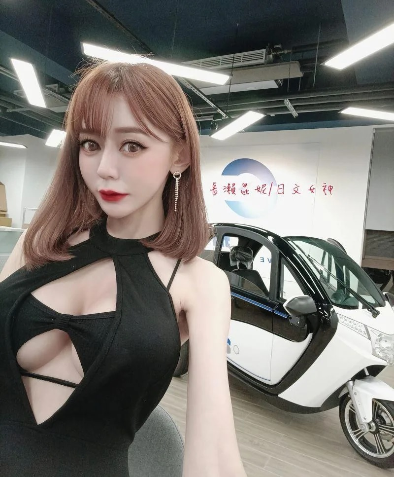 3 長瀨昆妮在連千毅直播竄紅。（圖／翻攝長瀨昆妮IG）.jpg