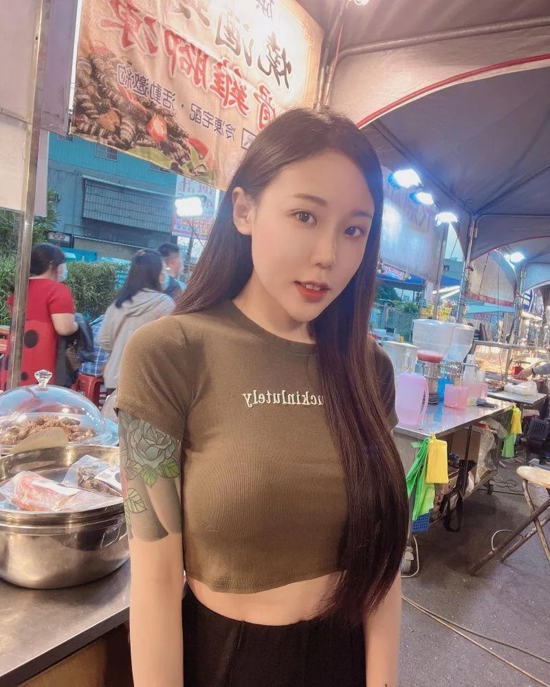 6 邵薇私照曝光。.jpg