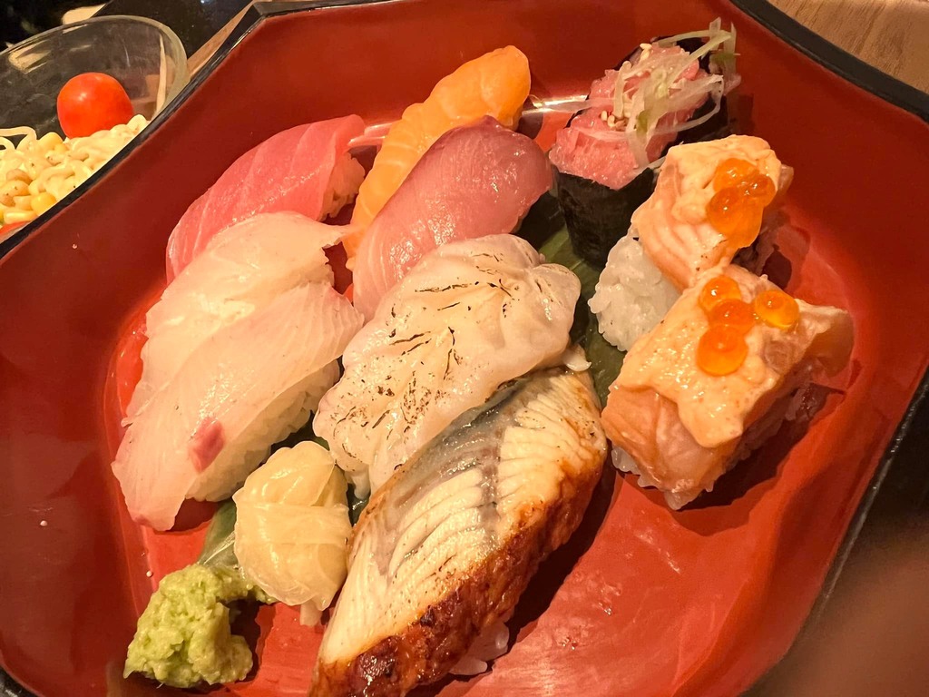 1壽司拼盤.jpg