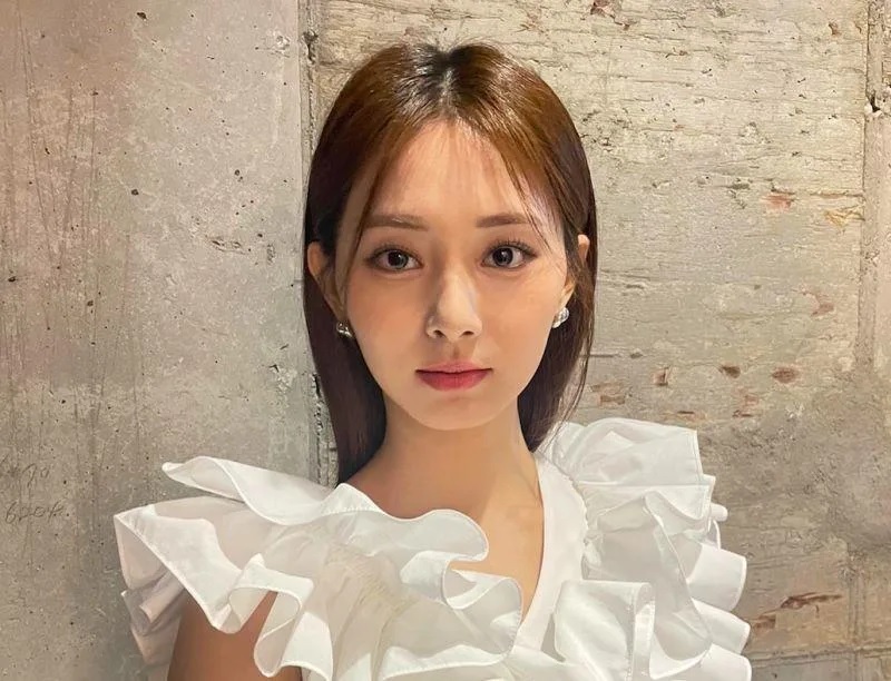 1 周子瑜曬出鬼臉萌照。（圖／翻攝周子瑜IG）.jpg