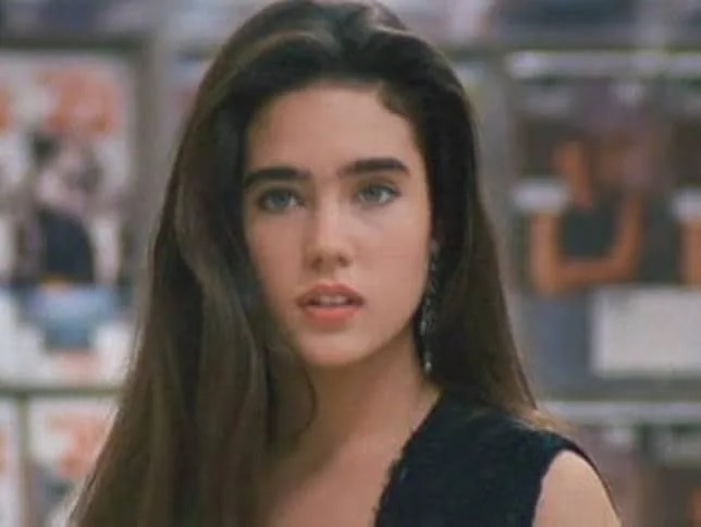 3 美貌加氣質令Jennifer成為90年代電影界女神。.jpg