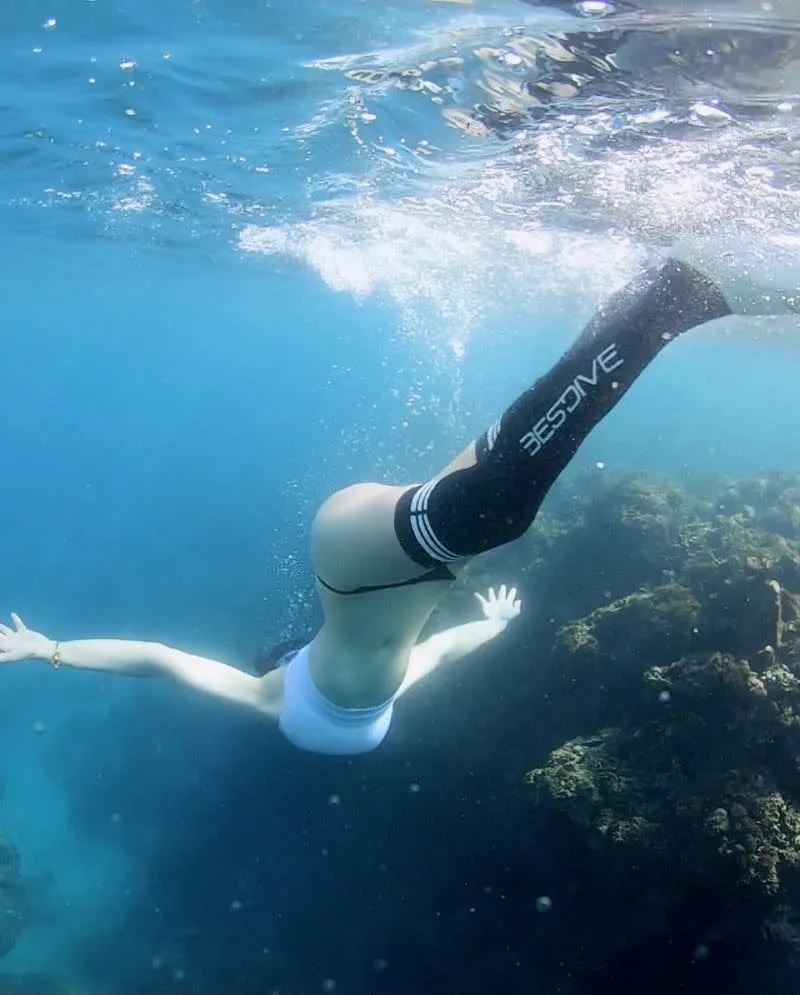 7 WaWa喜歡潛水。（圖／wawa00321 IG）.jpg