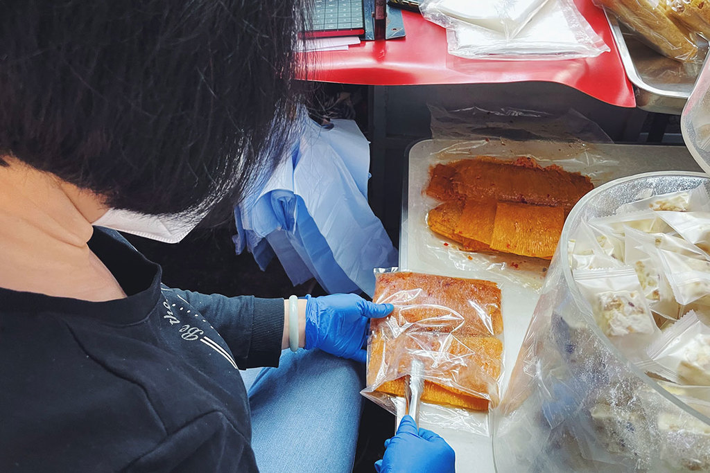 8 都是員工人手逐包入，保證新鮮。.jpg