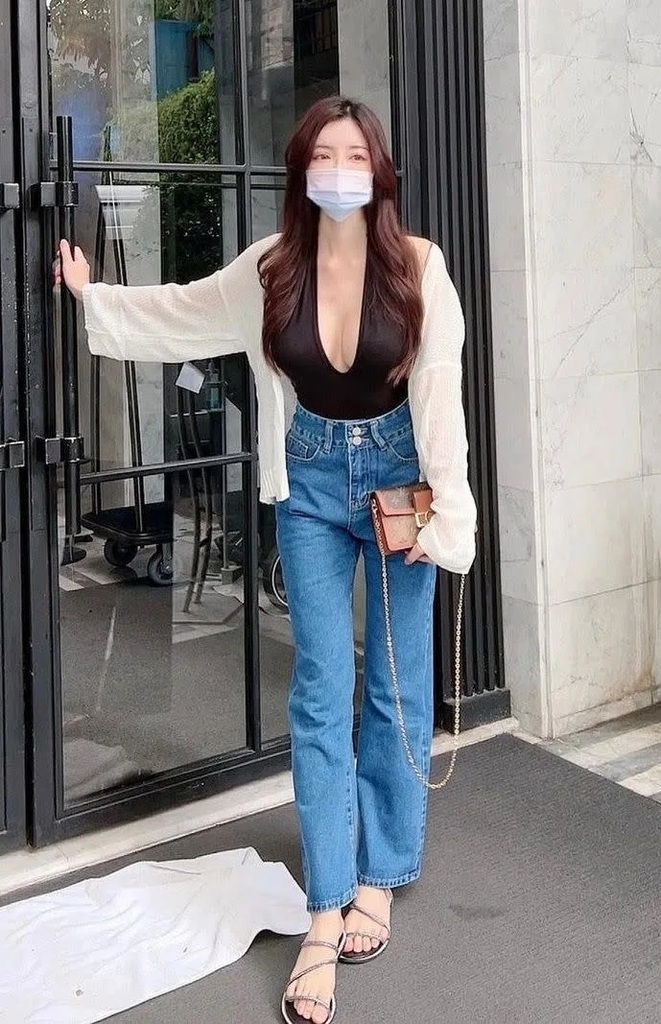 2 娜娜戴著口罩的美照在網路上瘋傳。（圖／翻攝hannah_yap IG）.jpg