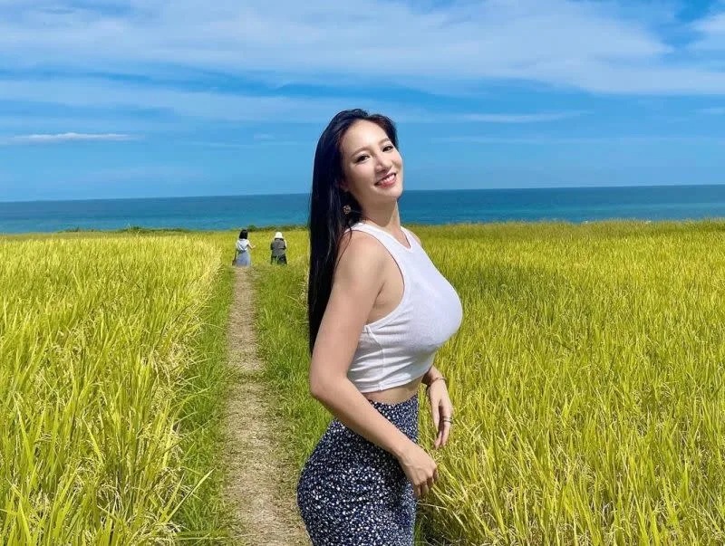 6 林采緹上圍傲人，當媽一樣身材火辣。.jpg