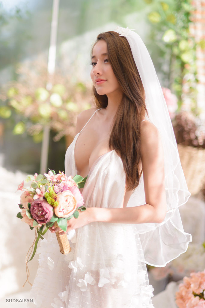 Pichana Yoosuk   -  103.jpg