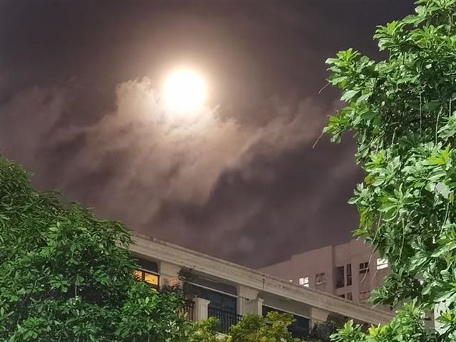 「超級月亮」搭配   越南.jpg