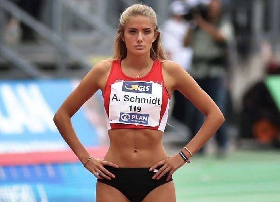 alica schmidt1.jpg