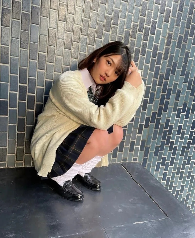 4 即便不露奶，藤乃葵的顏質也是令人驚艷。.jpg