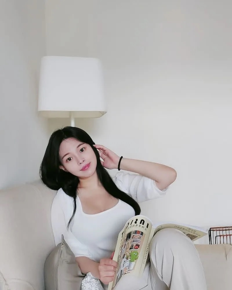 4 綠肥兒擁有清麗臉龐、「暴力」身材，興趣是打「吃雞」手遊及閱讀。.jpg.jpg