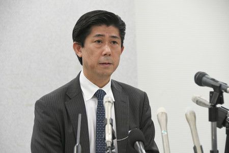 police chief ,   Tomoaki Onizuka.jpg