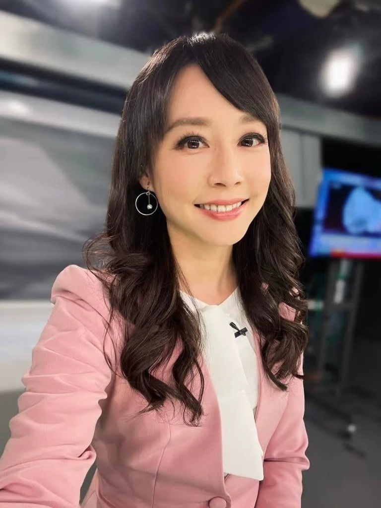 4 吳宇舒平日都以主播專業形象示人。（圖／翻攝吳宇舒FB）.jpg