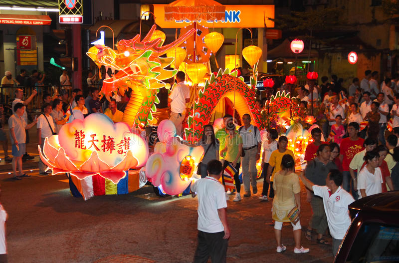 dragon-design-floats-wesak-procession-2011-19628069.jpg