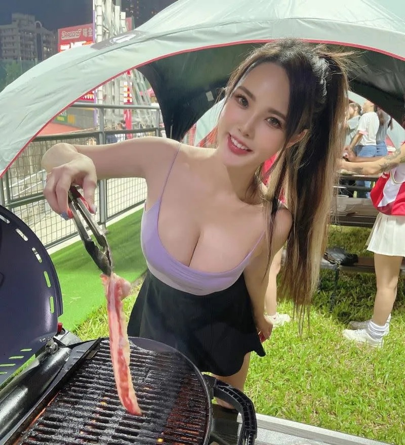 5 肝連妹外型甜美，有「台版三上悠亞」之稱。.jpg