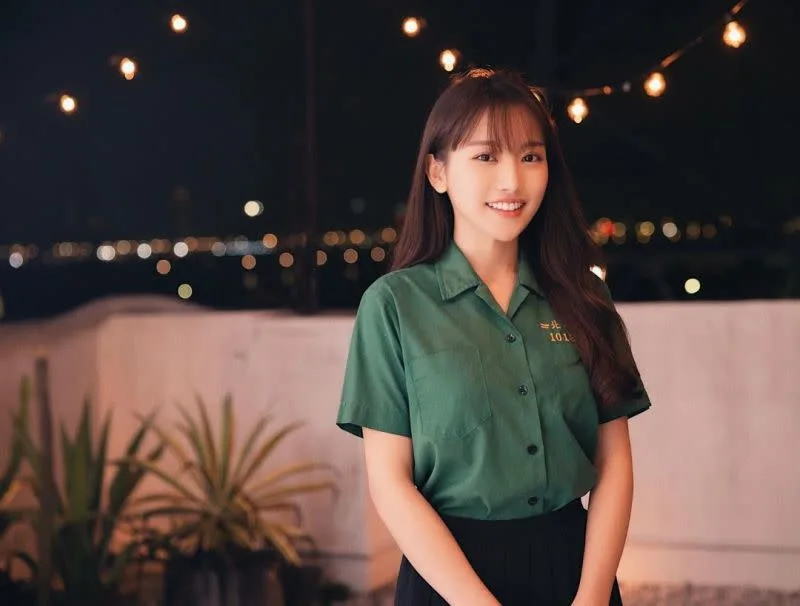 1 蔡瑞雪2014年高中時期參加《校花點點名》節目錄影，獲得「北一女神」的稱號。.png.png