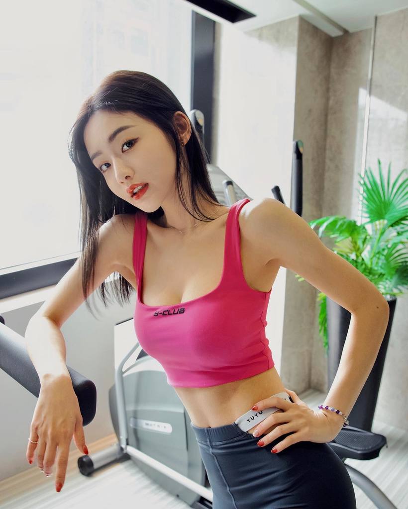 Qgal_329.jpg