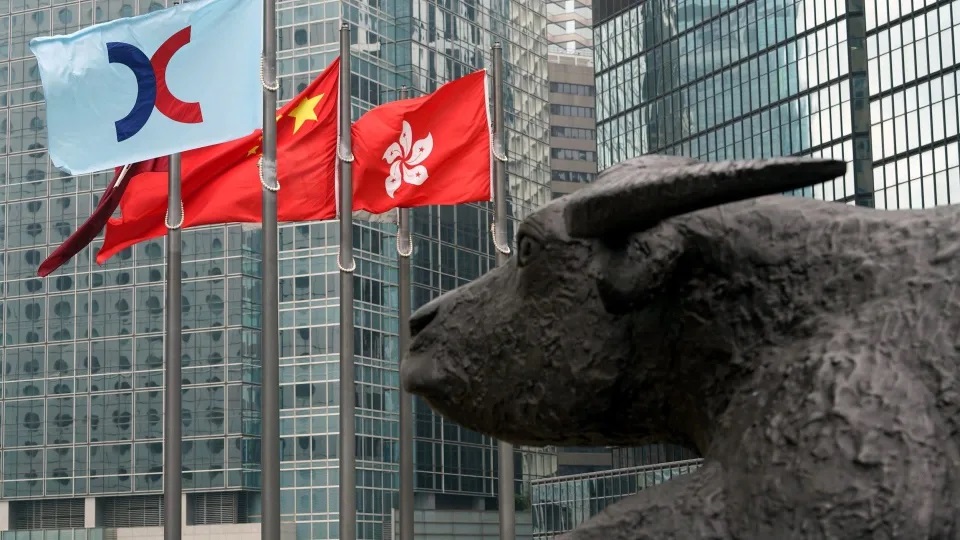 今昔股災｜港股累瀉45％ 距離97年水平僅400點 黃國英：市場絕望感前所未有.jpg.jpg
