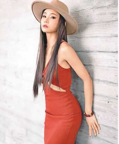 簡淑兒重妝 搣甩「妹妹味」.jpg