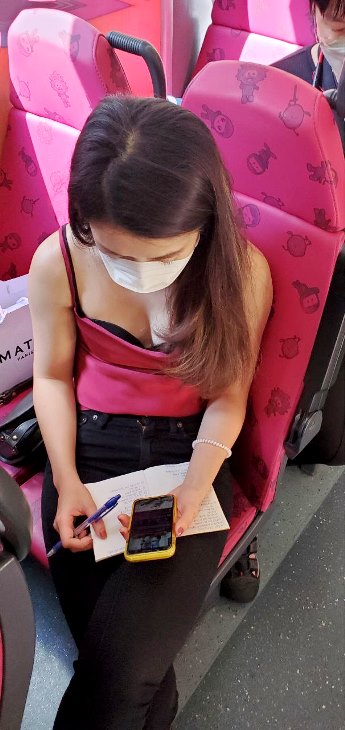 [轉帖] 小姐，唔好霸住隔籬個位好喎.jpg