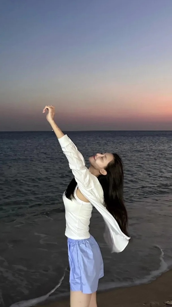 4  手腕位置都有瘀痕。.jpg