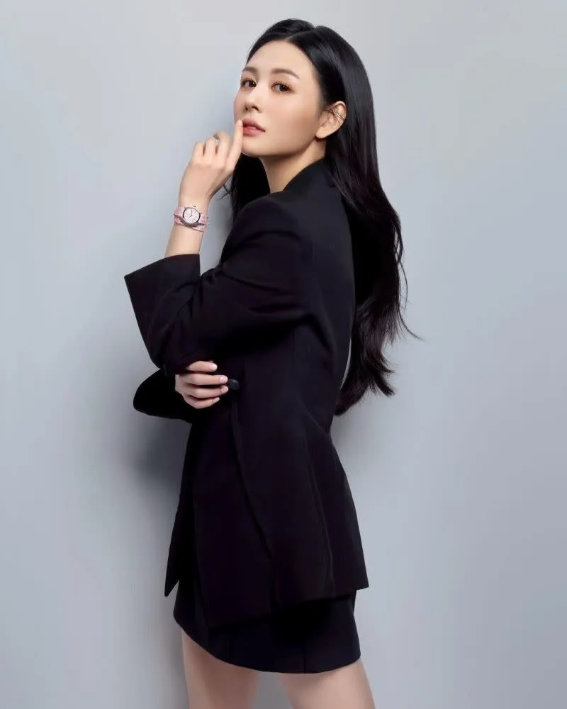 1 沈月外貌出眾，星味十足。.jpg