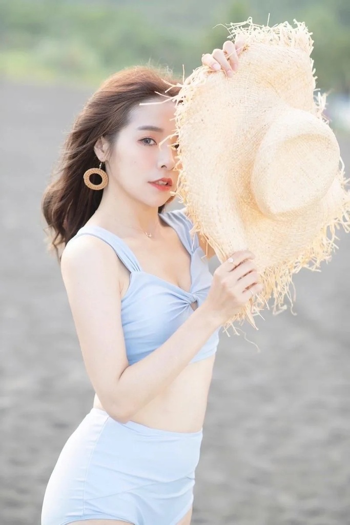 5 張語芯自稱是奇怪又具各種衝突的人類。.jpg