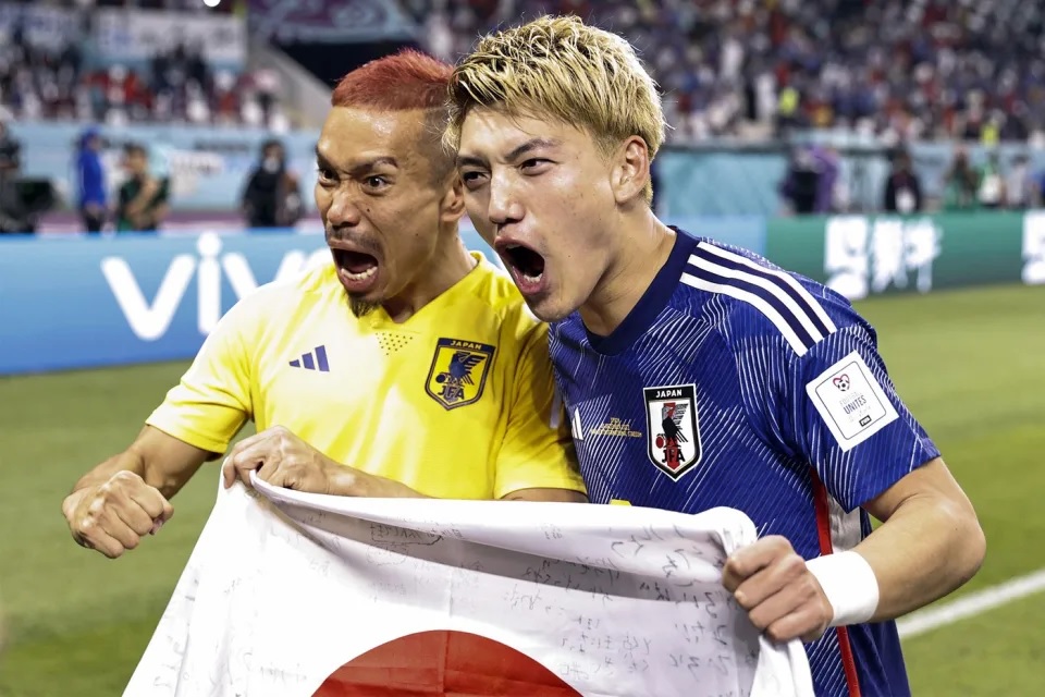 2022 世界盃 – 日本戰勝西班牙以分組第一之姿晉級 16 強淘汰賽.jpg