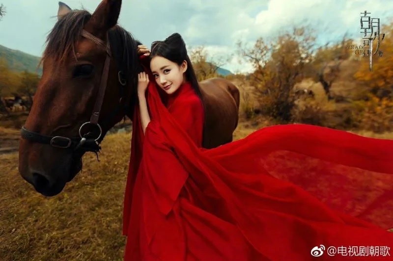 3  ▲李一桐在新戲《朝歌》飾演千年狐狸精。.jpg