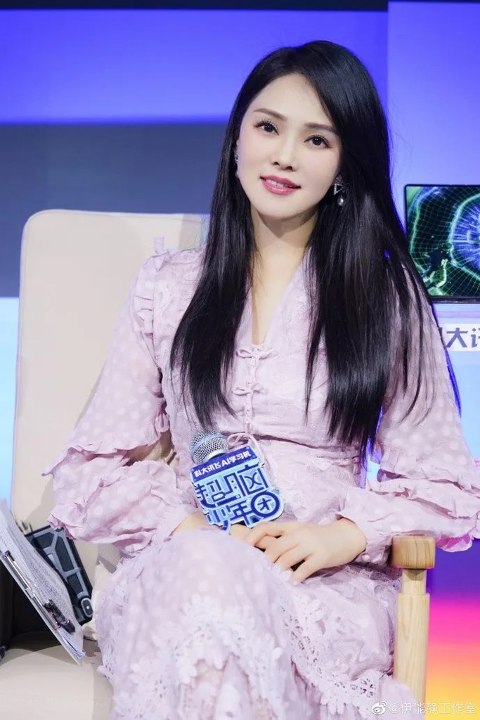 2 伊能靜臉蛋、身材保養得宜。.jpg