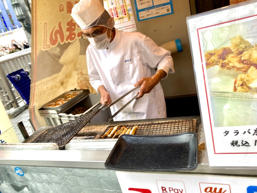 店門口有燒蟹腳