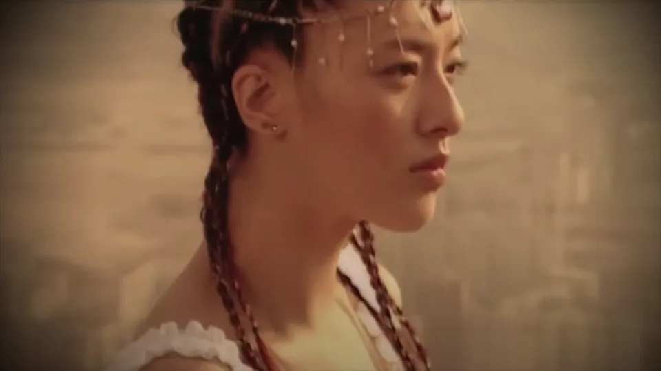 9 《夜遊杜拜》MV截圖.jpg