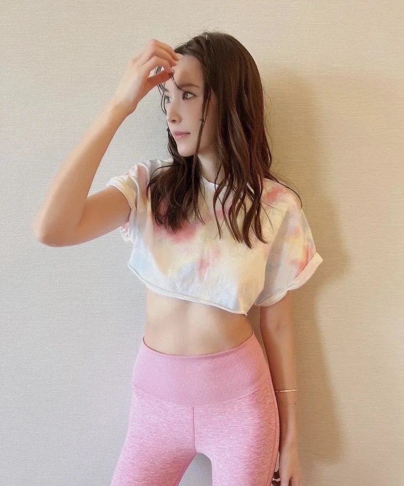 林志穎愛妻陳若儀騷火辣身材 網民提議出道直播帶貨.jpg