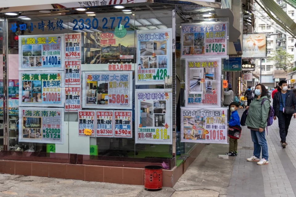 1 兩大代理公布農曆年長假期周六及日預約睇樓量跌逾三成，反映過年較少人睇樓。.jpg.jpg