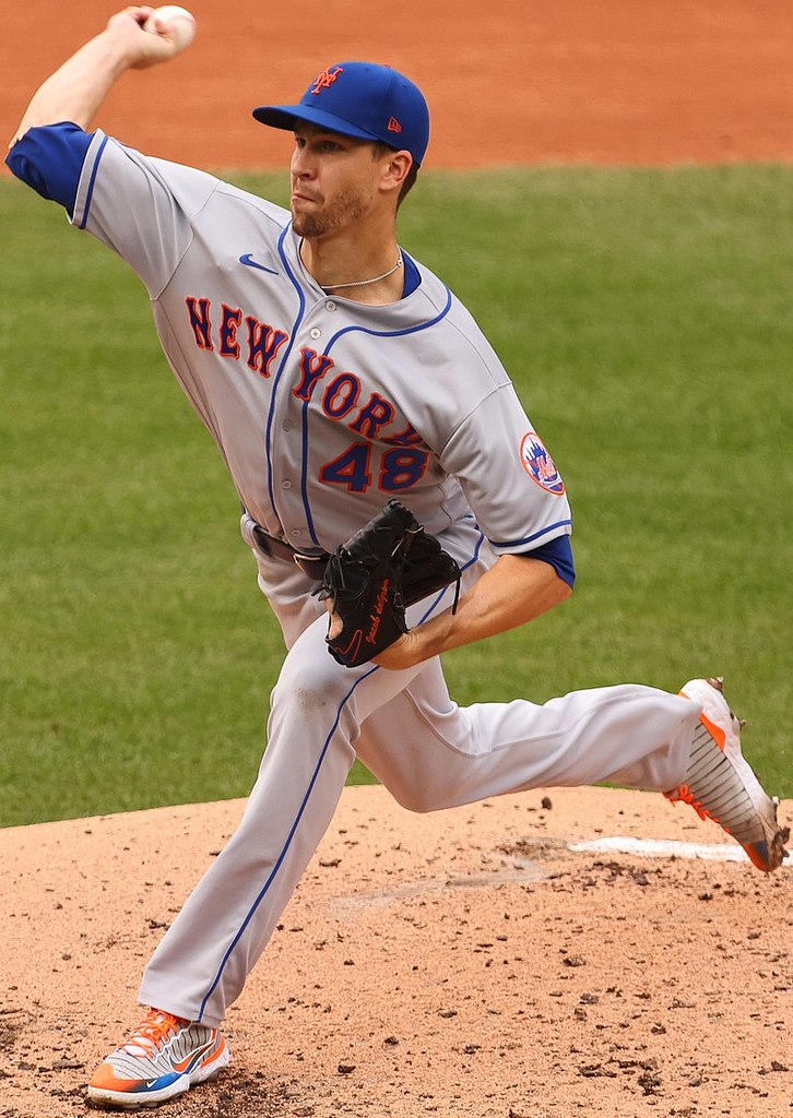 Jacob_deGrom_pitches_in_the_2nd_inning_from_Nationals_vs._Mets_at_Nationals_Park.jpg