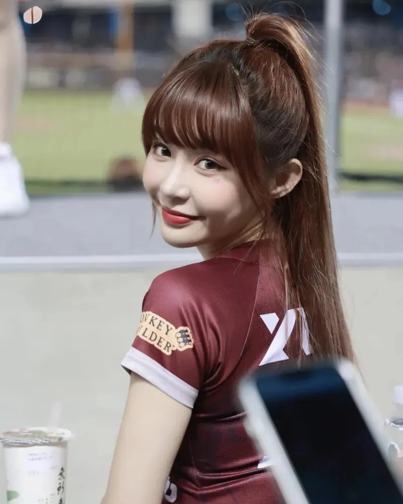 2 陳怡叡被譽為顏值最高的啦啦隊女孩。.jpg