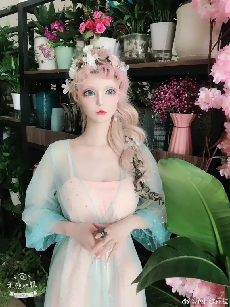 3 ▲中國第一芭比迪麗拉打扮走公主風。.jpg