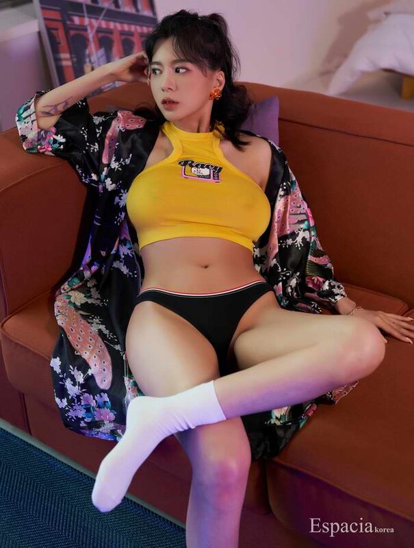 002.jpg