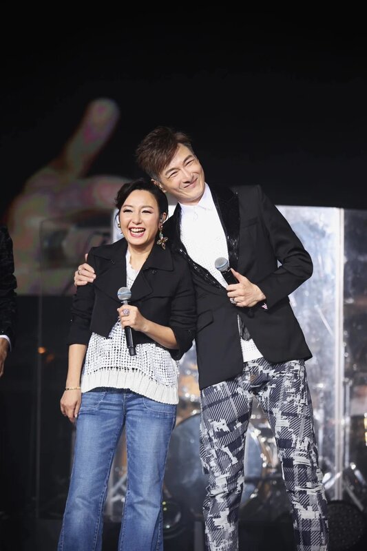 5  黎明詩曾經同胡渭康上台演出.jpg