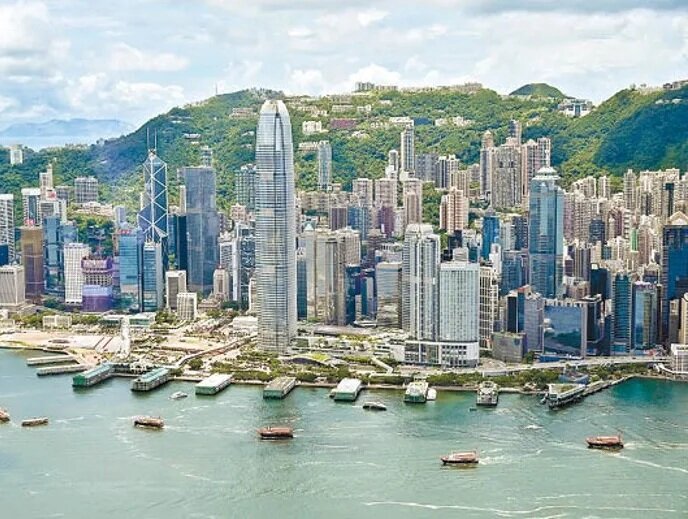 議員轟問責官回應炒埋一碟 無新措施提升港國際優勢.jpg